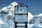 モンクレール ジーニアス×リモワの“鏡面仕上げ”スーツケース、ナイロン製の収納セット付き