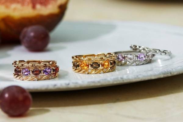 ヴァンドーム青山“ブドウ収穫祭”着想のリング、“ロゼワイン＆シードル”イメージの鮮やかなストーン