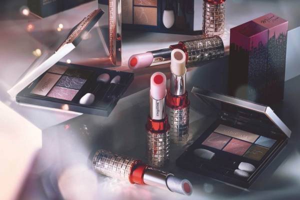 マキアージュ限定“オーロライルミネーション”リップ＆アイシャドウ、ゆらゆら揺れるような煌めき