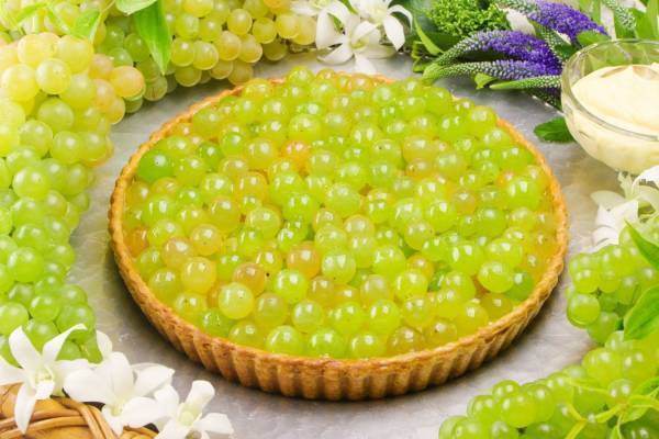 キル フェ ボン 栗・さつま芋・ぶどうなど秋限定タルト、オバケを飾ったカボチャのハロウィンタルトも