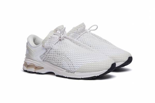 アシックス×ヴィヴィアン・ウエストウッドのコラボスニーカー、かかとにリフレクター仕様の「オーブ」