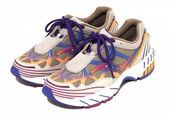 ホワイトマウンテニアリング×サッカニーのスニーカー、モノクロ＆グラデカラーで - トレランモデルも