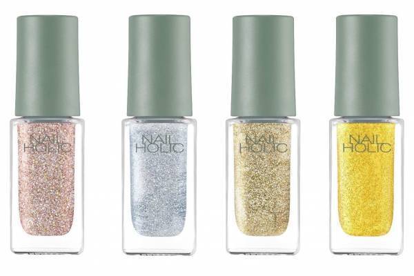 ネイルホリックのクリスマスコスメ、煌めく星空＆オーナメント着想の“グリッター”ネイルカラー