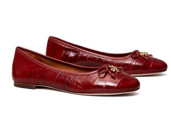 トリー バーチ「トリーチャーム バレエ」新作パンプス、イールレザーやパイソンプリントなど