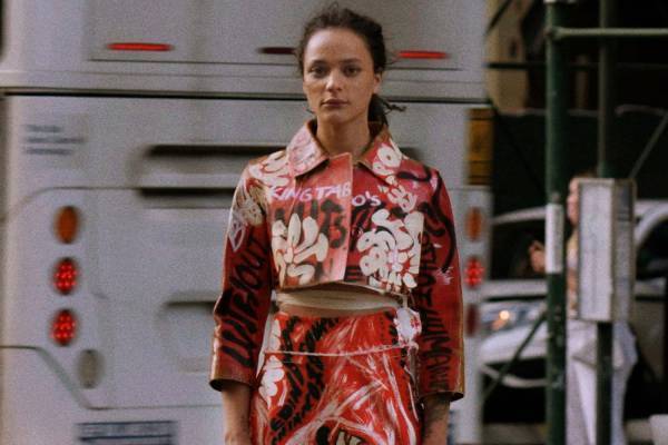 マルニ 2021年春夏ウィメンズコレクション、世界中のストリートで見かけた“素敵な洋服”