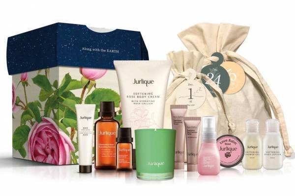 ジュリーク20年クリスマスコフレ、“ボディケア現品入り”アドベントカレンダーや薔薇のスキンケアキット