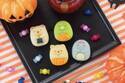 「すみっコぐらし」の和菓子がハロウィン仕様に、パンプキンプリン味の“かぼちゃパンツ”ねこなど