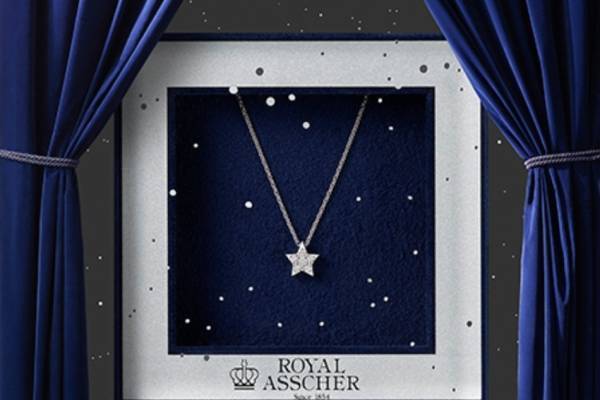 ロイヤル・アッシャーから“一番星”モチーフの新作ペンダント&ピアス、クリスマス特別パッケージも