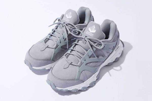 リーボック×マウンテンリサーチ、ライトグレーの「ディーエムエックス トレイル シャドウ」