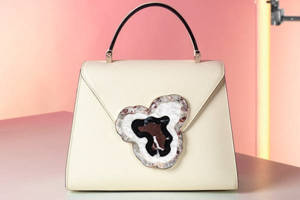 ヴァレクストラ、“大理石”ハンドル＆クラスプの新作バッグ - 心斎橋パルコで限定イベントも