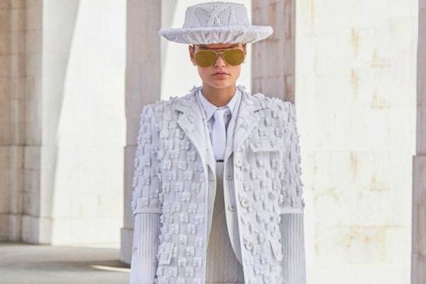 トム ブラウン 2021年春夏コレクション - 月で開催する初のスポーツ大会をイメージ