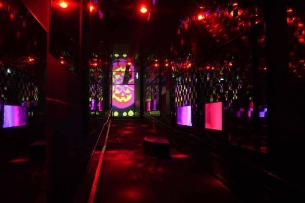 「ハロウィン in すみだ水族館」クラゲがオバケに？ハロウィン仕様のクラゲ展示、注射器付きソフトも