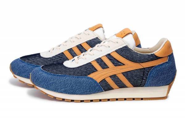 KUROとパンサーのコラボスニーカー、異なるデニム生地を使い分けたアッパー