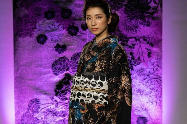 ジョウタロウ サイトウ 2020-21年秋冬コレクション - 鏡の空間、無限に反射する花の姿