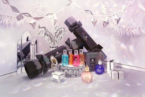 モルトンブラウン2020年クリスマスコフレ、“まるでジュエリー”カラフルボディケアキットなど