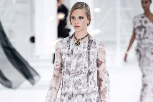 シャネル 2021年春夏 プレタポルテ コレクション ー “愛すべき女性たちへ”