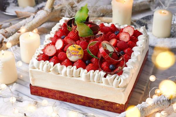 帝国ホテル 東京のクリスマス2020、"森の中"を表現したブッシュ ド ノエルやバラ香るケーキなど