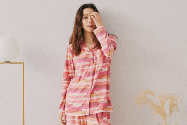ピーチ・ジョン×中村アン“上下選べる”新作ルームウェア、ハート＆ボーダー柄パジャマやワンピース