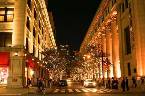 日本橋のイルミネーション「KIBOのひかりまち」目に見えない流れ星を可視化した“流星連動型”アート