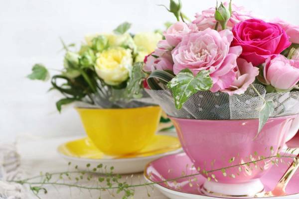 バラの花束をティーカップにアレンジ！カレンドの「ティーカップブーケ」登場
