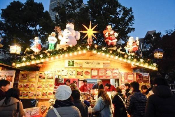 「東京クリスマスマーケット2020」日比谷公園で、“雪が舞う”リンツのブースなど30店舗が集結