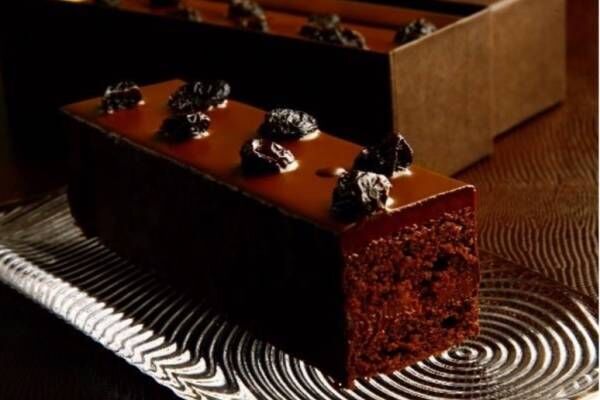 クリオロのチョコレートケーキ 「トレゾー」上品に香る“ラムレーズン”の限定フレーバー