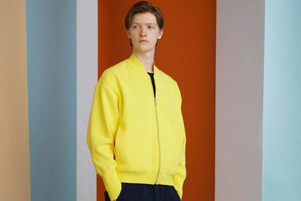 元イッセイ ミヤケ メンのデザイナー高橋悠介が新ブランド「CFCL」スタート、“3Dニット”を軸に