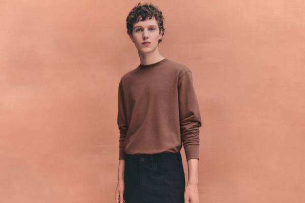 ユニクロ ユー初のヒートテック“1枚で着られるロングTシャツ”、コットンの風合いと従来の機能性を両立