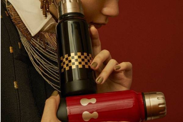 「漆塗り」のサーモマグ ドリンクボトル＆タンブラー、“折り畳み傘”イメージの和デザイン