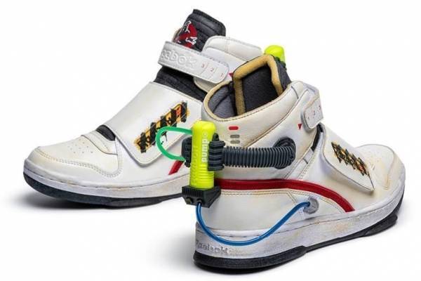 リーボック×映画『ゴーストバスターズ』、プロトンパック仕様のスニーカーやジャンプスーツ