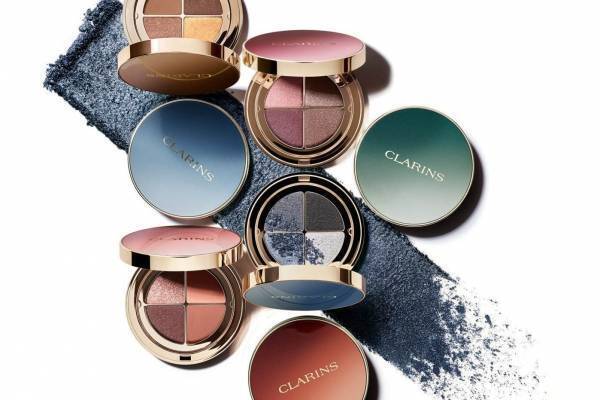クラランス“高発色が長時間続く”新4色アイシャドウ、ブラウンシュガーやミッドナイトブルー