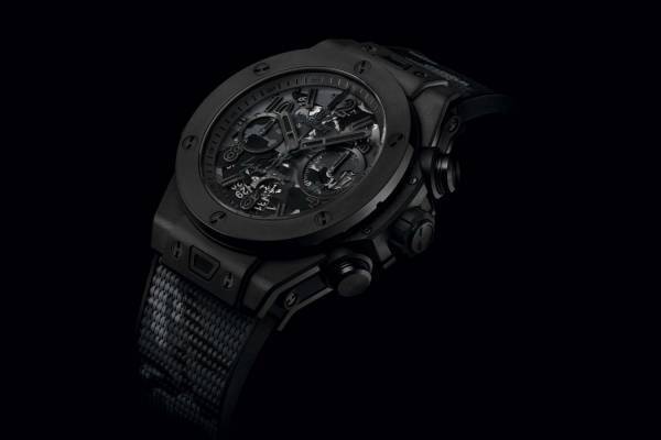 ウブロ×ヨウジヤマモト“オールブラック”の限定腕時計、カモフラージュ柄ダイヤル＆ストラップ