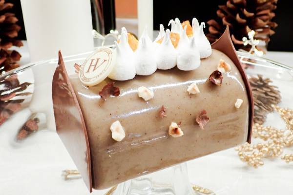 ユーゴ アンド ヴィクトールの2020年クリスマスケーキ、爽やかなオレンジ香るビッシュなど