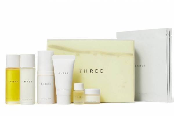 THREEの2020年クリスマスコフレ、贅沢スキンケアセットで“自宅にいながらスパ体験”