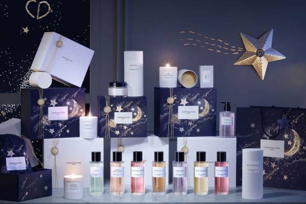 メゾン クリスチャン ディオール20年クリスマスコフレ、ミニ香水入り「アドヴェント カレンダー」