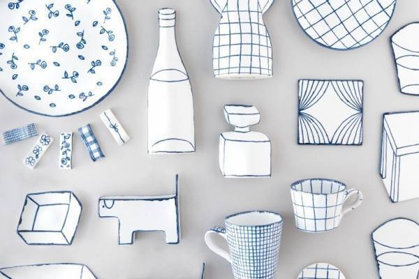 “お気に入りの香水”や“子犬”モチーフの花瓶、マリアンヌ・ハルバーグ×瀬戸焼の新作コラボより