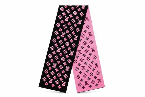 ルイ・ヴィトン“モノグラム”柄の新作マフラー、ピンク×ブラックのコントラストカラーなど