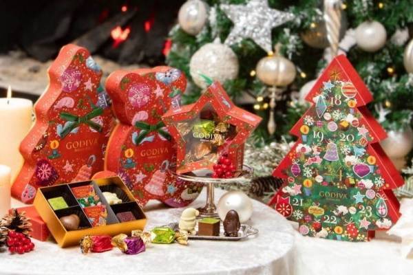 ゴディバのクリスマス限定コレクション、煌びやかなツリーや愛らしいクマ型アソートメント