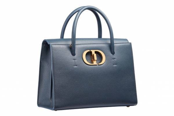 ディオール 福岡岩田屋がリニューアル、ウィメンズの限定バッグやメンズ新作レザーグッズも