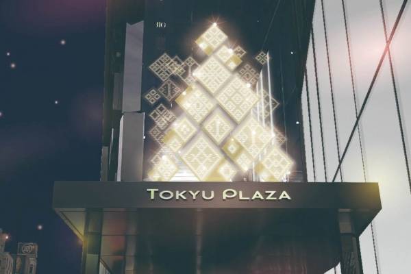 東急プラザ銀座のクリスマスイルミネーション“こぎん刺し”着想のツリーがエントランスに出現