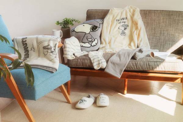 ユニクロ「ピーナッツ」スヌーピールームウェア＆「ディズニー」ミッキーマウスのヒートテック毛布