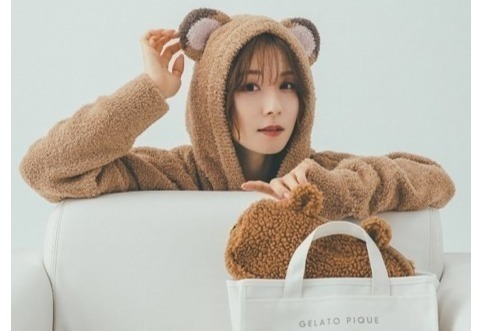 『あつまれ どうぶつの森』キャラクターポーチ＆トートバッグ付きブック、ジェラート ピケとタッグ