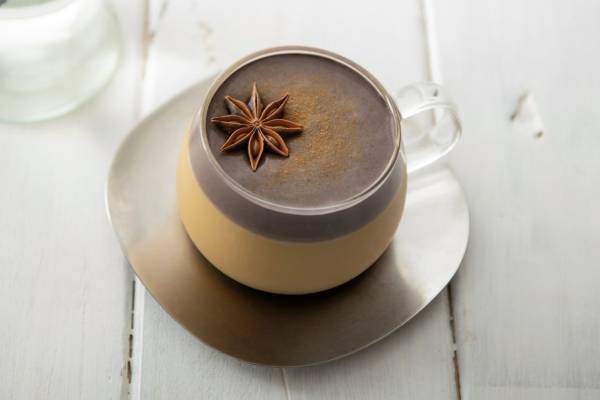 チャバティ冬の新作、ふわふわチョコホイップをのせた「チョコレートチャイティーラテ」