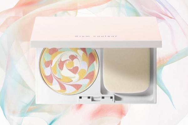 ポーラ「ディエム クルール」進化した“虹色ファンデ”、すりガラスみたいな“ふわっと発光”透明肌に