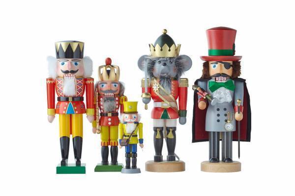 くるみ割り人形イメージの"クリスマスマーケット"が阪急うめだ本店で、シナモン香るツリーなど