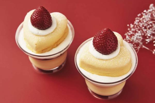 ハート型の“奇跡のスフレチーズプリン”、テイクアウトスフレ専門店「フリッパーズ スタンド」で