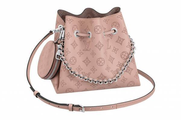 ルイ・ヴィトン新作バッグ「ベラ」モノグラムのバケット型ボディ＆丸いコインパース付き