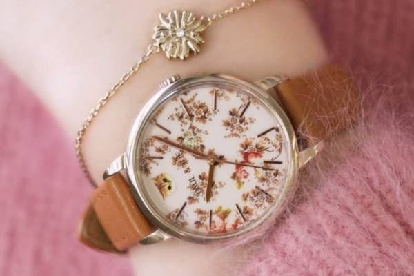 ポール ＆ ジョー、腕時計とブレスレットがセットになった限定ギフトコレクション