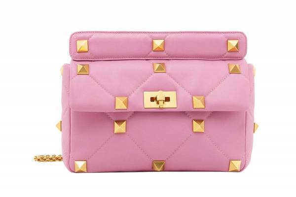 ヴァレンティノ ガラヴァーニの新作「ローマン スタッズ」バッグなど、“ローマ”着想のスタッズを配して