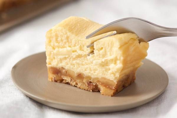 “チーズテリーヌ”主役の新ブランドが「ベイク チーズタルト」より誕生、とろける濃厚食感